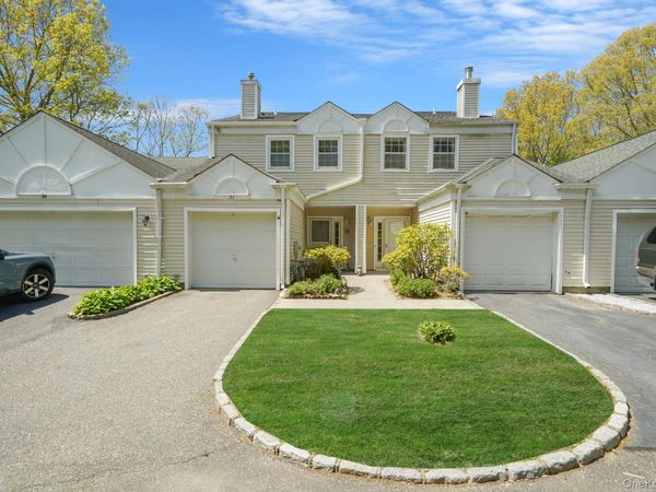 31 Quail Court , Manorville, NY 11949