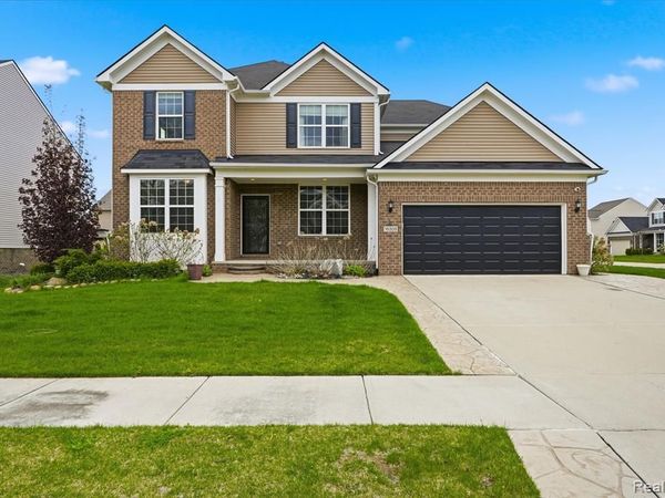 16308 Adelaide Drive, Macomb Twp, MI 48044