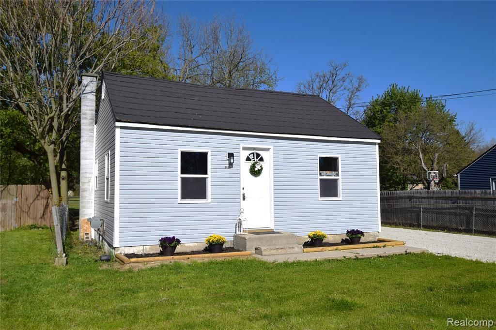 3508 Fern Avenue, Burton, MI 48529 Main Photo