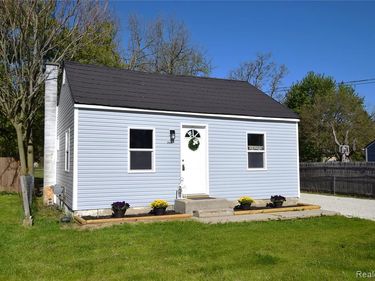3508 Fern Avenue, Burton, MI 48529