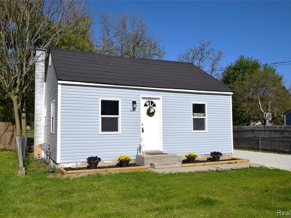 3508 Fern Avenue, Burton, MI 48529