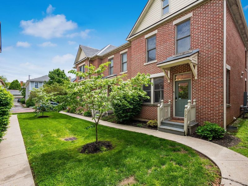 965 Delaware Avenue, Columbus, OH 43201 Photo 2