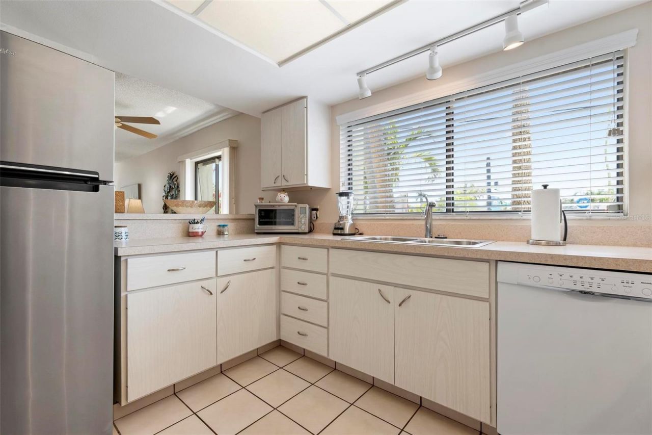 6703 Midnight Pass Road, Unit 101, Sarasota, FL 34242 Photo