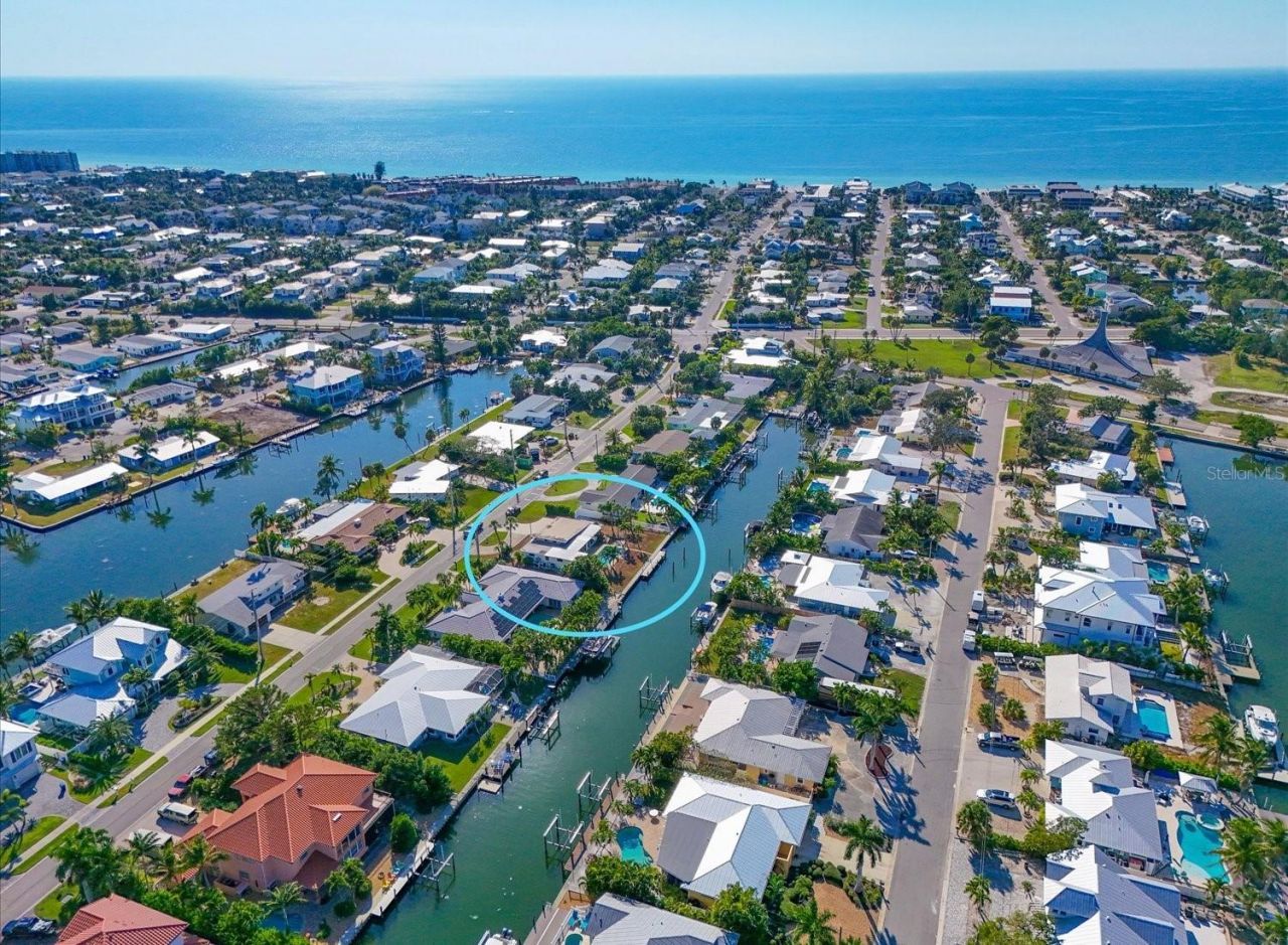 512 Key Royale Drive, Holmes Beach, FL 34217 Photo