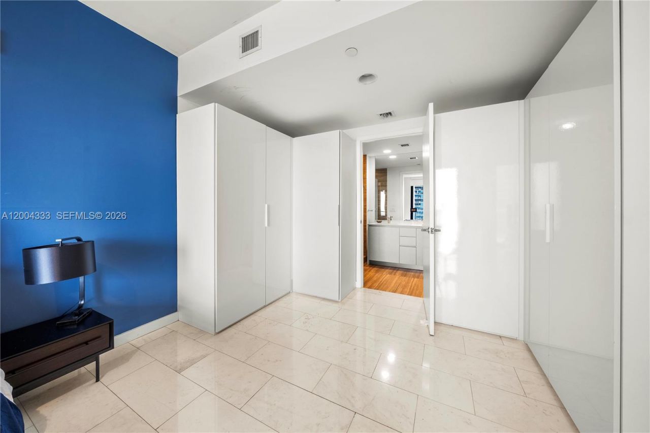 1010 Brickell Ave, Unit 3904, Miami, FL 33131 Photo