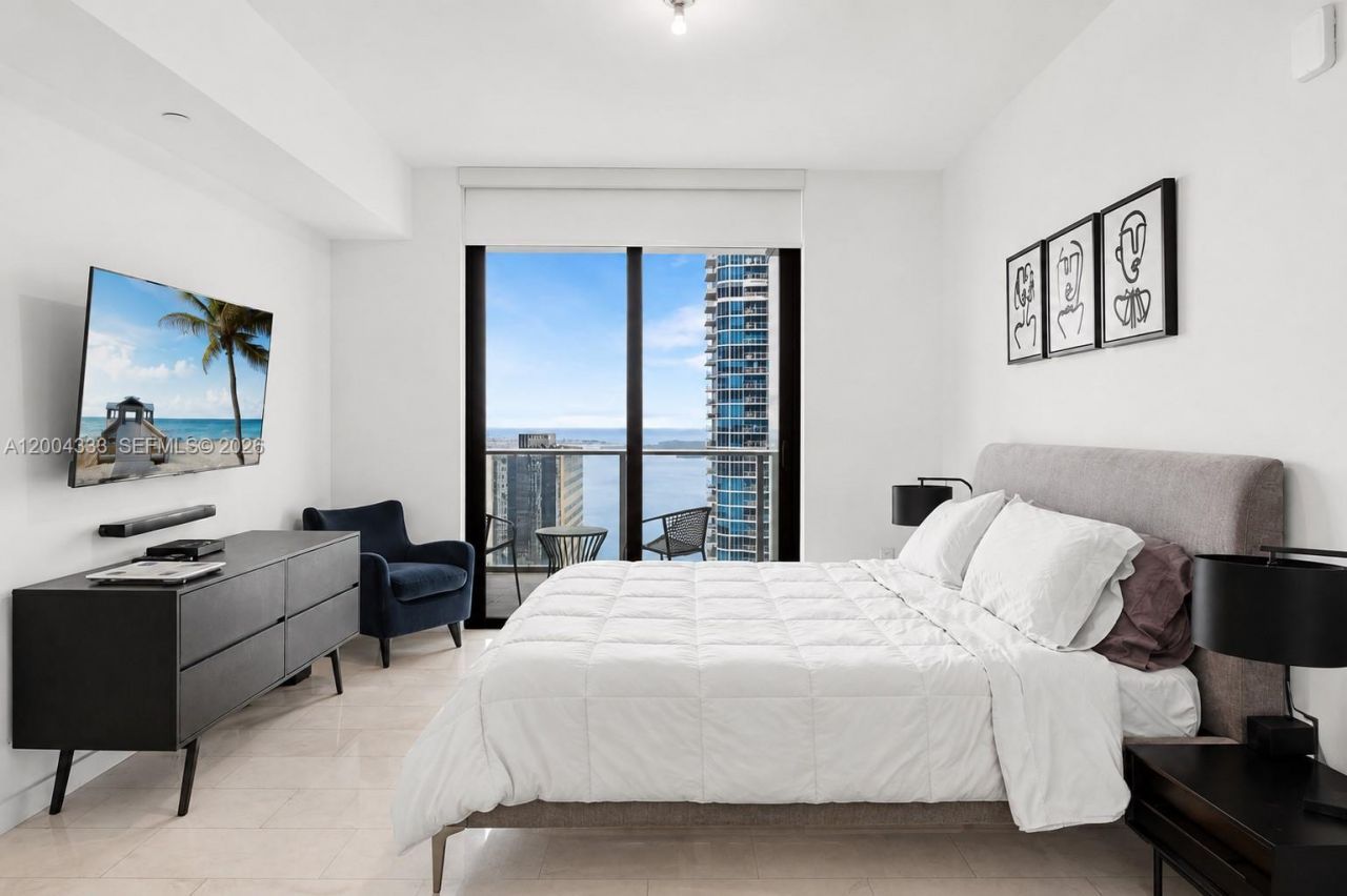 1010 Brickell Ave, Unit 3904, Miami, FL 33131 Photo