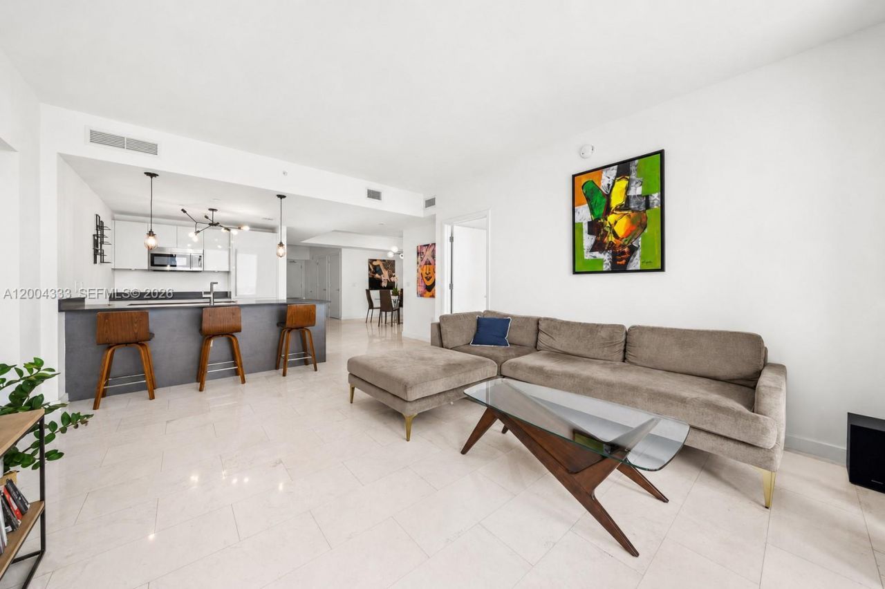 1010 Brickell Ave, Unit 3904, Miami, FL 33131 Photo