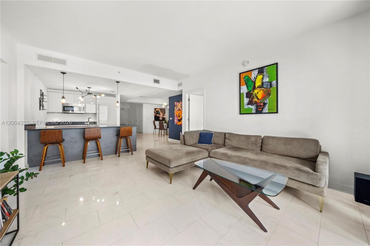 1010 Brickell Ave, Unit 3904, Miami, FL 33131 Photo