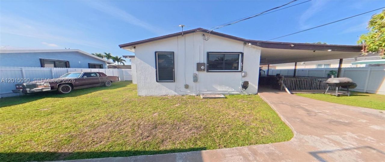 10955 SW 217th Ter , Miami, FL 33170 Photo