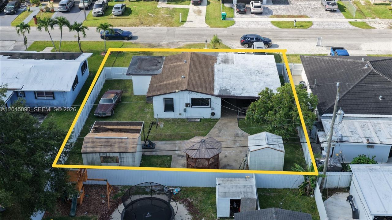 10955 SW 217th Ter , Miami, FL 33170 Photo