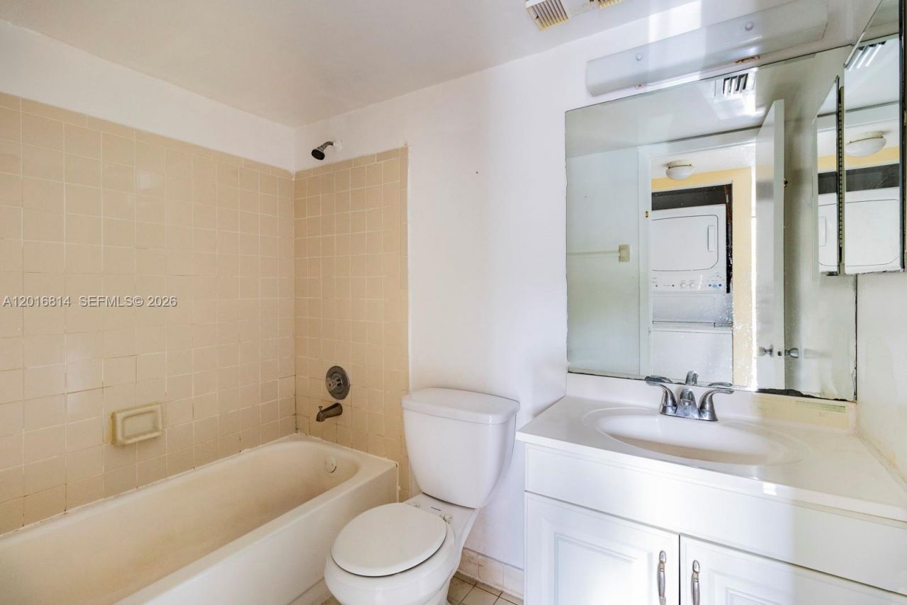 9022 NW 28th Dr , Unit 2-201, Coral Springs, FL 33065 Photo
