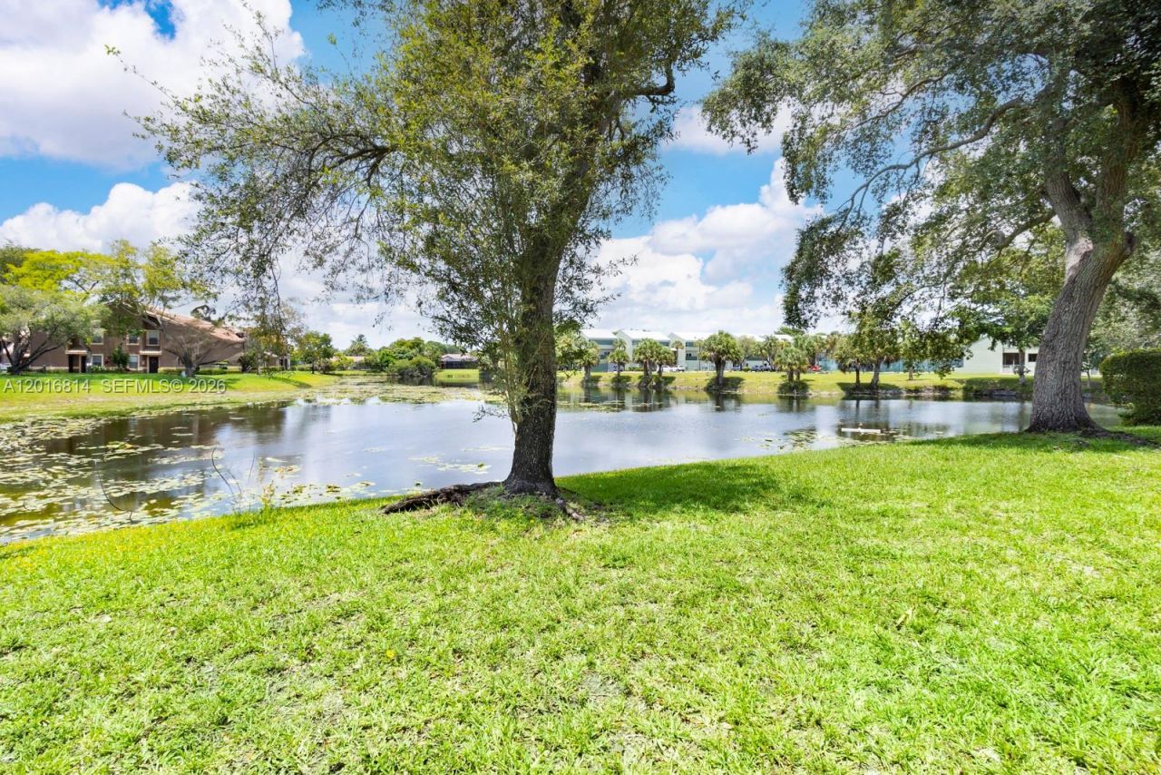 9022 NW 28th Dr , Unit 2-201, Coral Springs, FL 33065 Photo