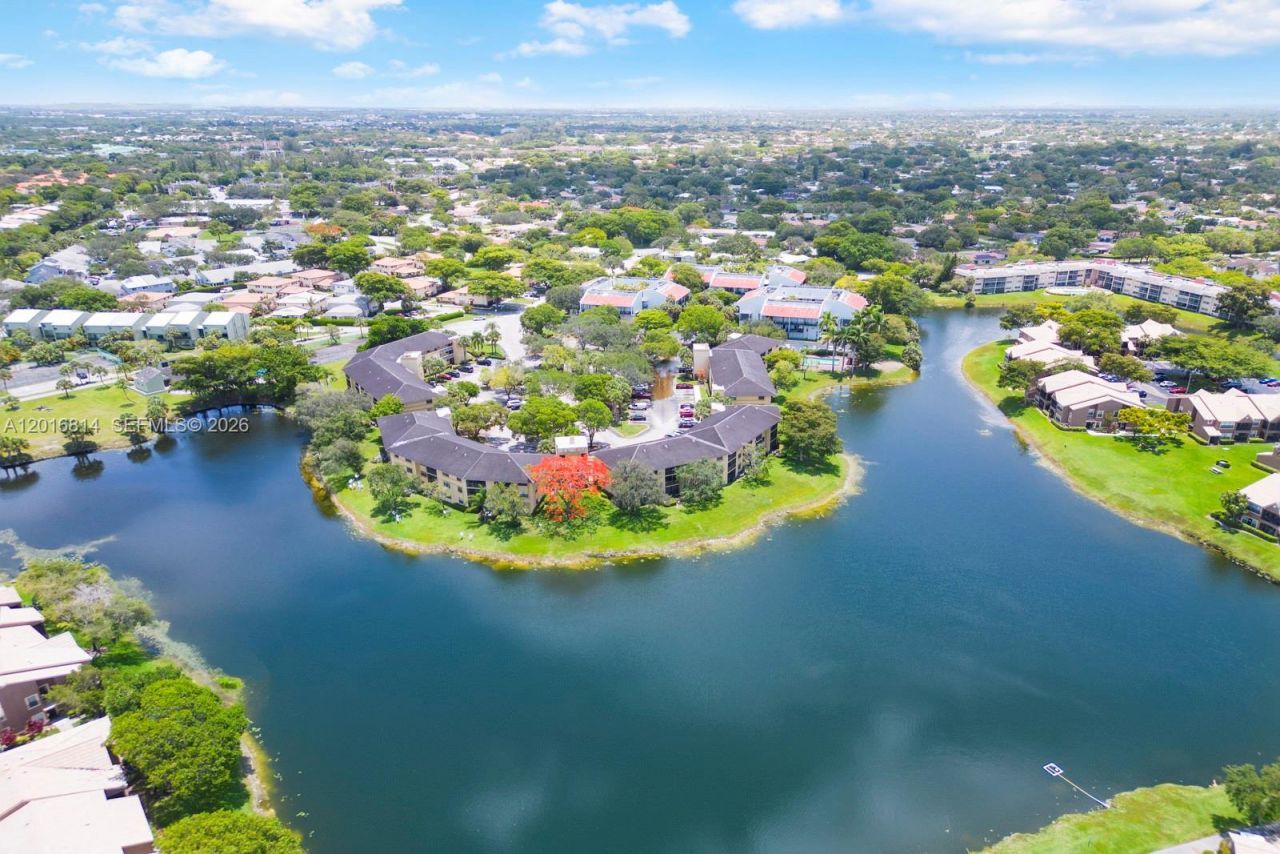 9022 NW 28th Dr , Unit 2-201, Coral Springs, FL 33065 Photo