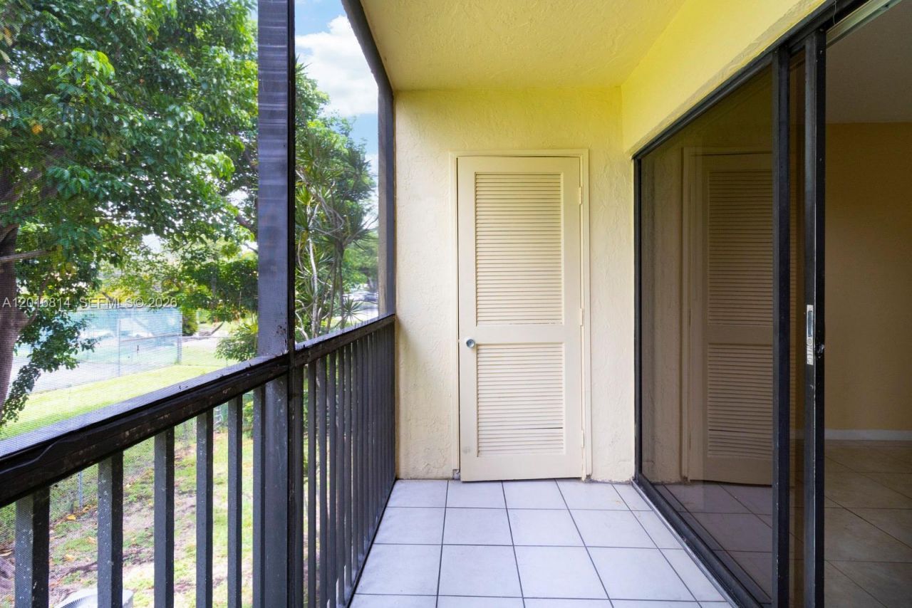 9022 NW 28th Dr , Unit 2-201, Coral Springs, FL 33065 Photo