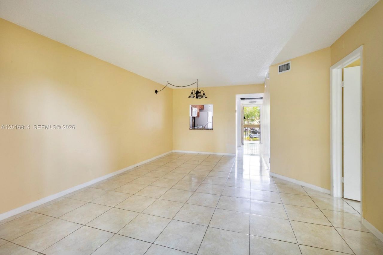 9022 NW 28th Dr , Unit 2-201, Coral Springs, FL 33065 Photo