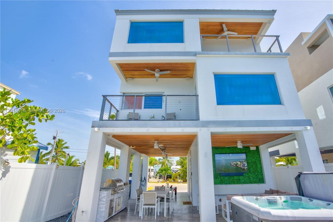 325 Calusa , Key Largo, FL 33037 Photo