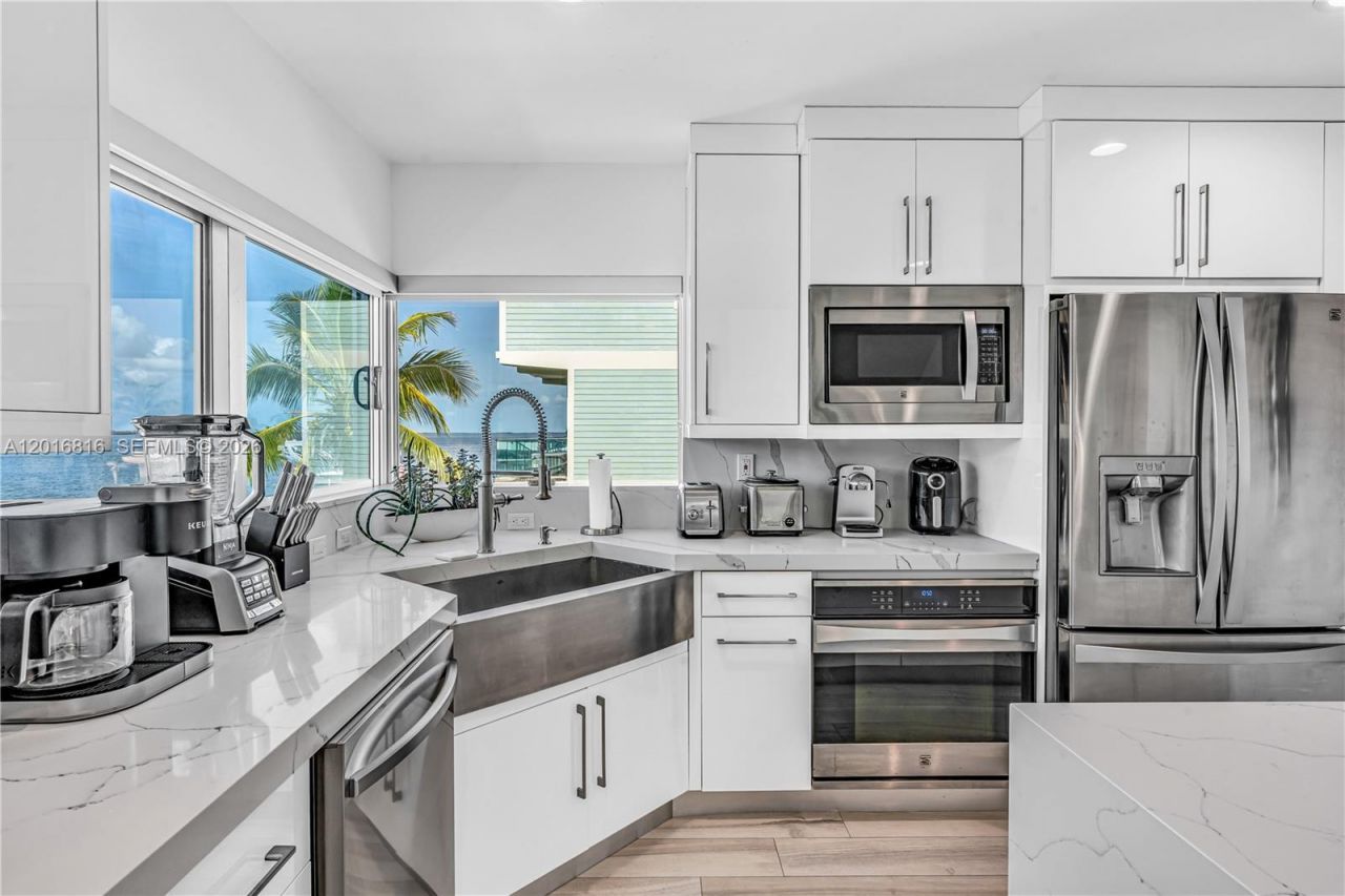 325 Calusa , Key Largo, FL 33037 Photo