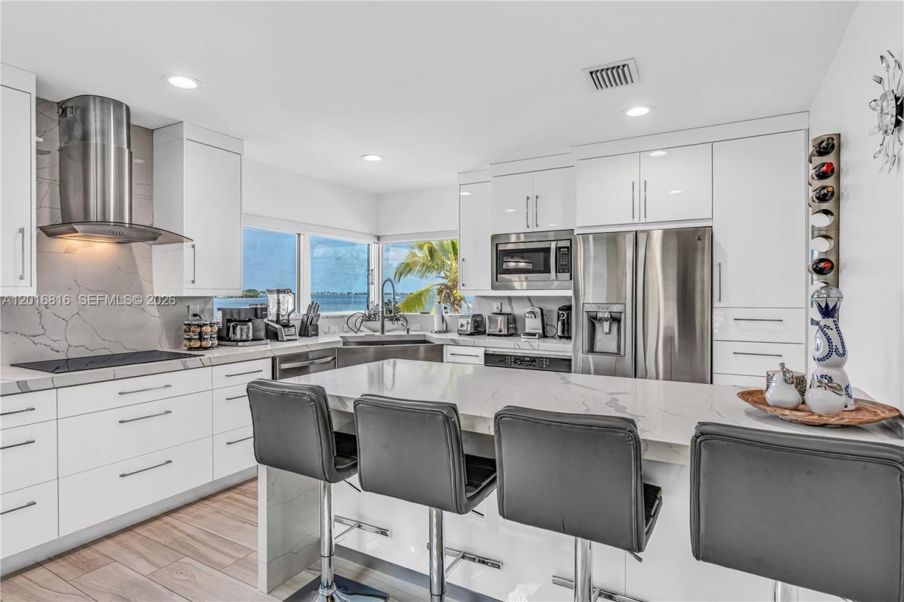 325 Calusa , Key Largo, FL 33037 Photo