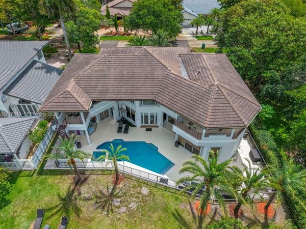 14332 Ardoch Pl, Miami Lakes, FL 33016