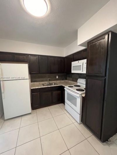 901 SW 4th Ter , Hallandale Beach, FL 33009 Photo