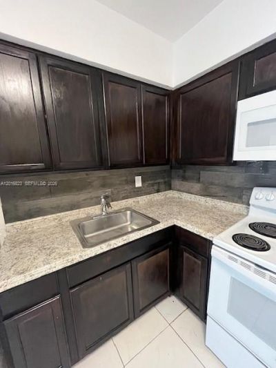 901 SW 4th Ter , Hallandale Beach, FL 33009 Photo