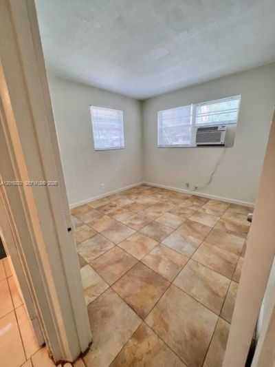 901 SW 4th Ter, Hallandale Beach, FL 33009 Photo