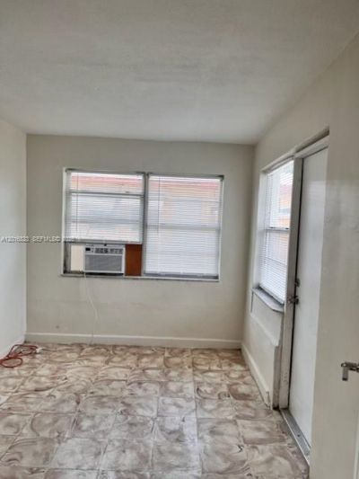 901 SW 4th Ter, Hallandale Beach, FL 33009 Photo