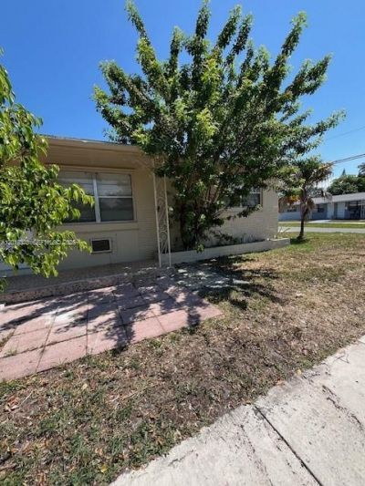 901 SW 4th Ter , Hallandale Beach, FL 33009 Photo