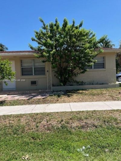 901 SW 4th Ter, Hallandale Beach, FL 33009 Photo