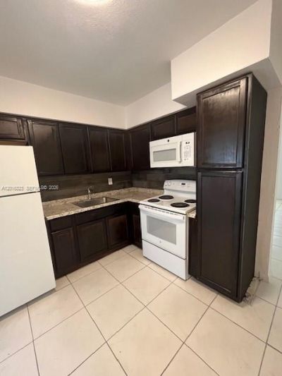 901 SW 4th Ter , Hallandale Beach, FL 33009 Photo