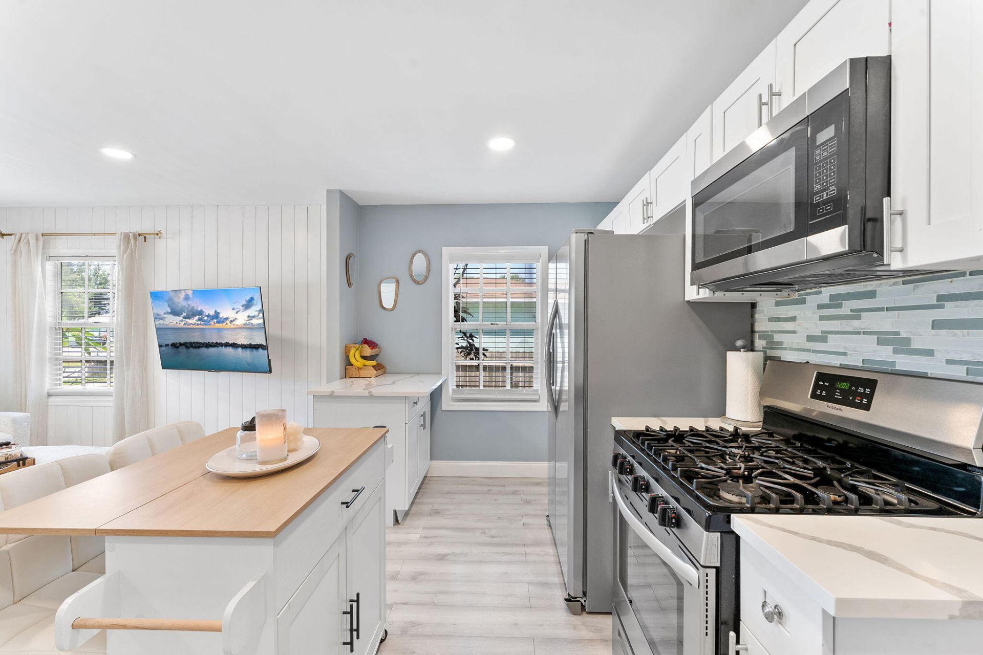 961 32nd Street, West Palm Beach, FL 33407 Photo