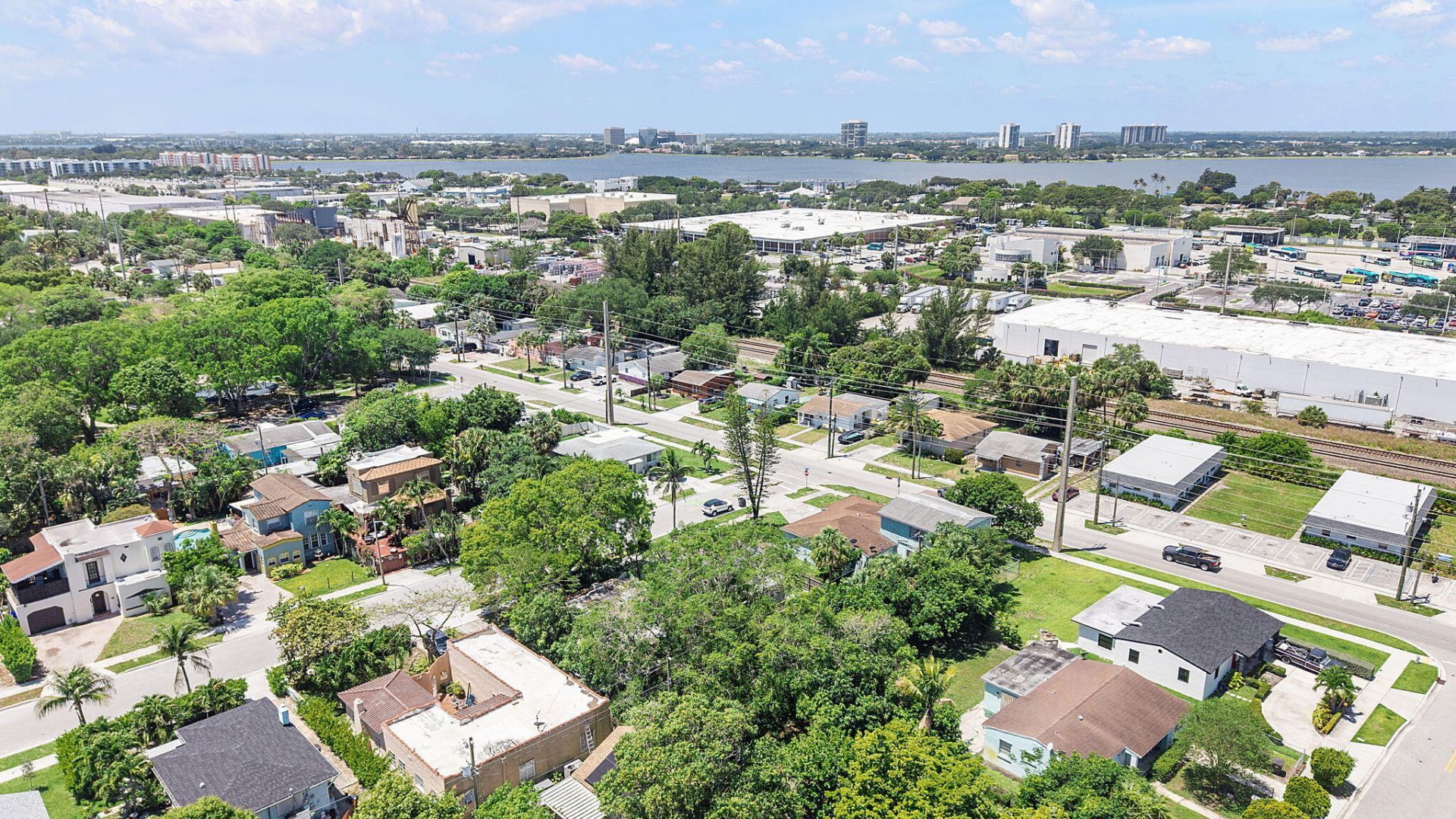 961 32nd Street, West Palm Beach, FL 33407 Photo