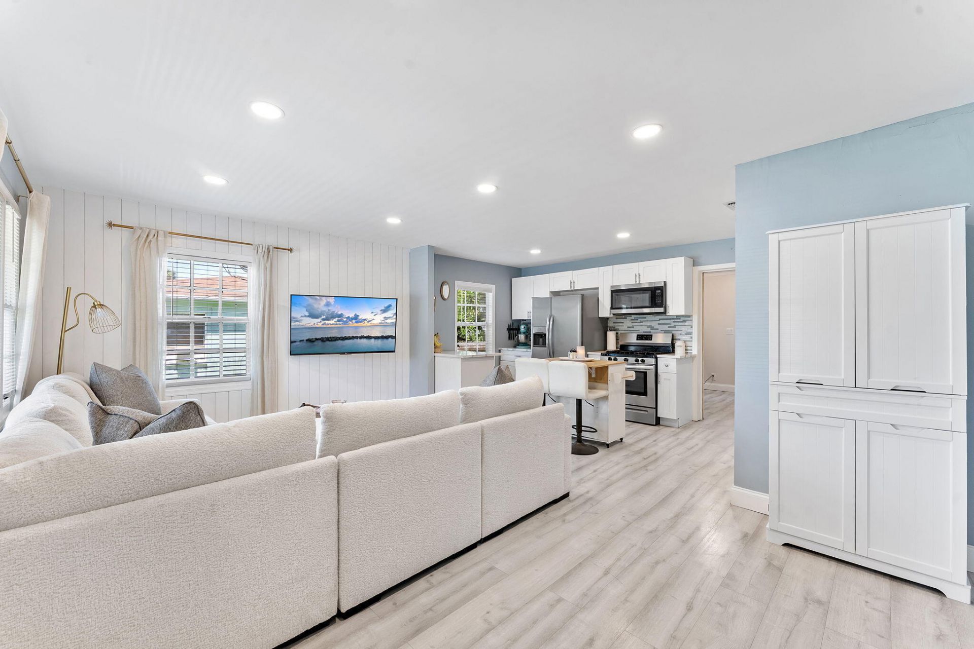 961 32nd Street, West Palm Beach, FL 33407 Photo