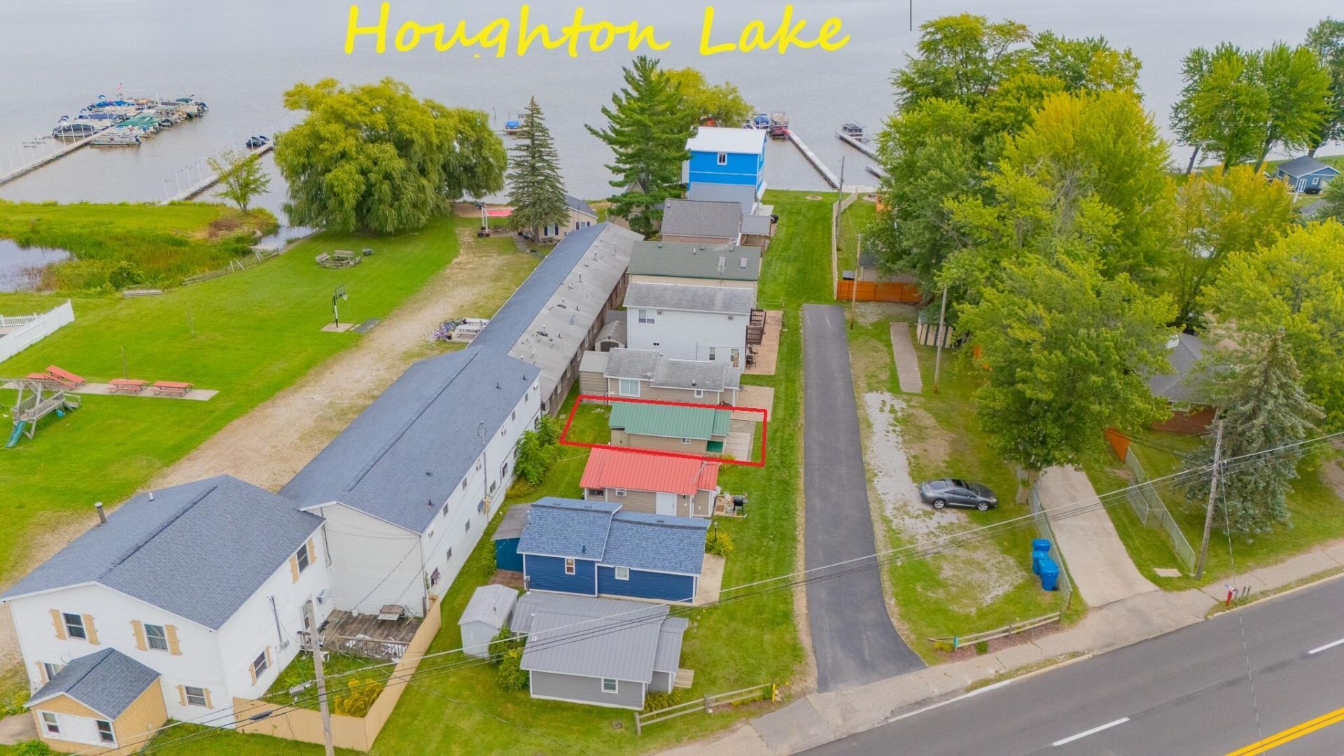 6482 W Houghton Lake Drive, Houghton Lake, MI 48629 Main Photo