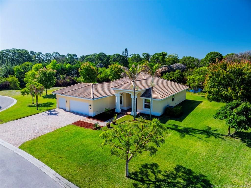 418 NE Abaca Way, Jensen Beach, FL 34957 Photo