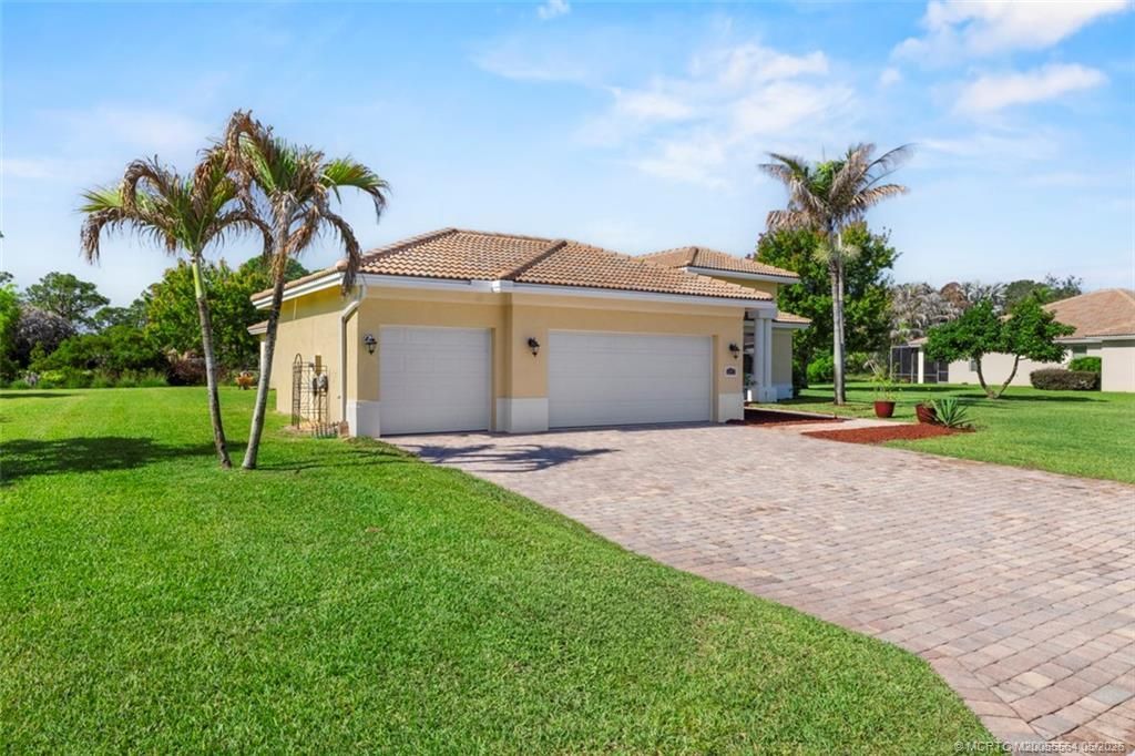 418 NE Abaca Way, Jensen Beach, FL 34957 Photo