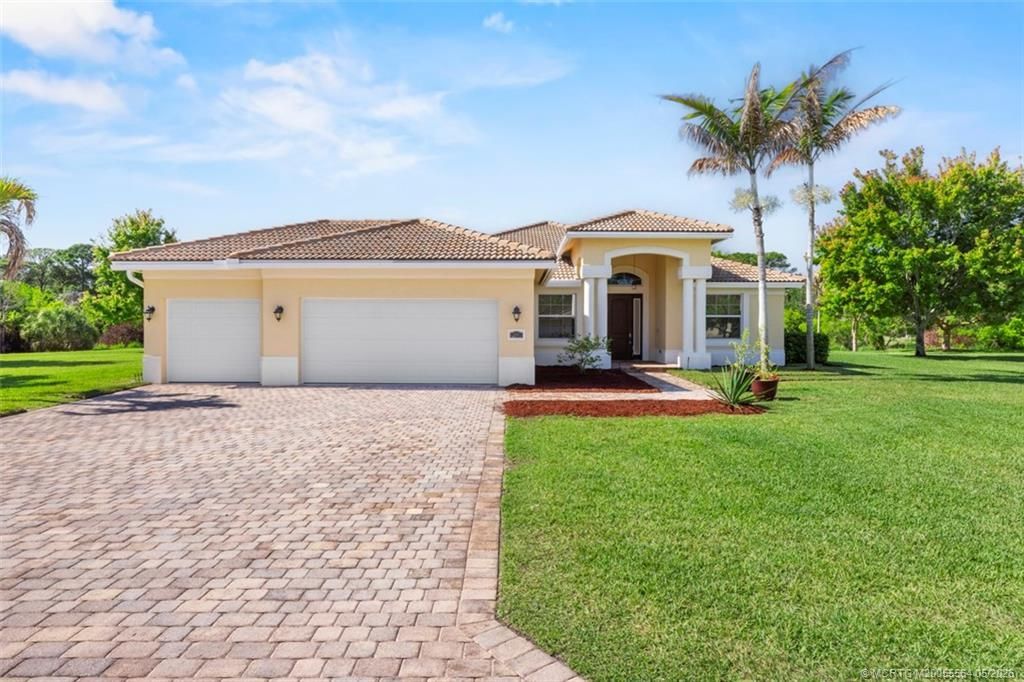 418 NE Abaca Way, Jensen Beach, FL 34957 Photo