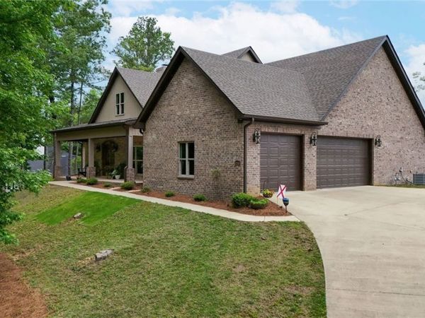 11760 High Cliff Drive, Northport, AL 35475