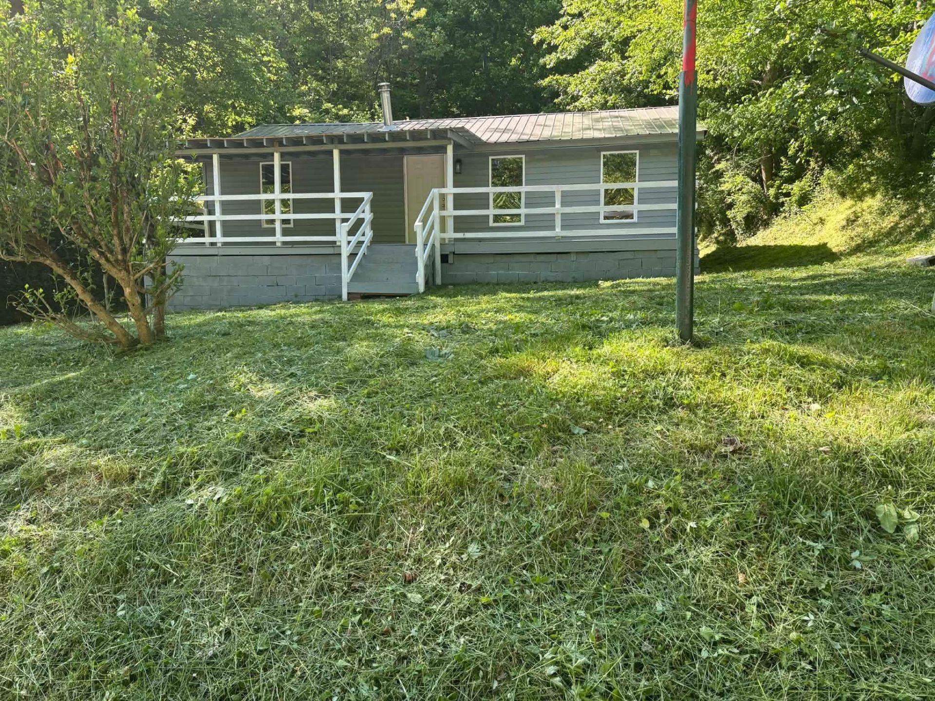 3654 Kentucky 541 , Jackson, KY 41339