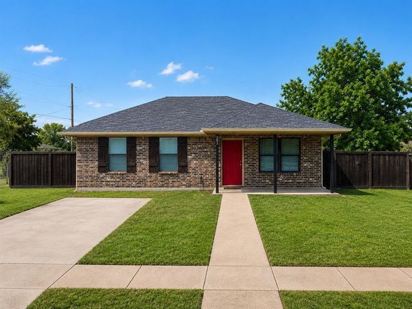 203 W Willow Street, Sanger, TX 76266