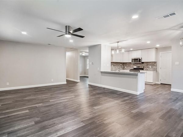 813 S Valentine Drive, Sherman, TX 75090