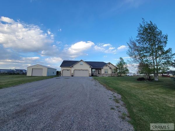 152 N 3700 E, RIGBY, ID 83442
