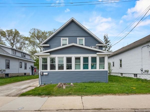 438 9TH AVENUE, Oshkosh, WI 54901