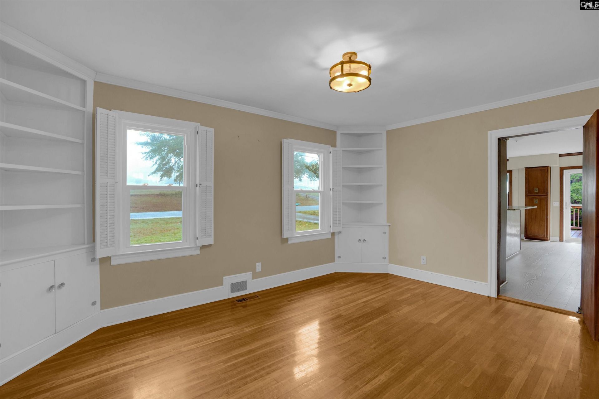 220 Nance Street Photo 10