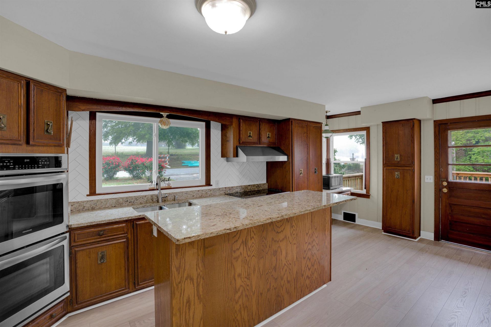 220 Nance Street Photo 12