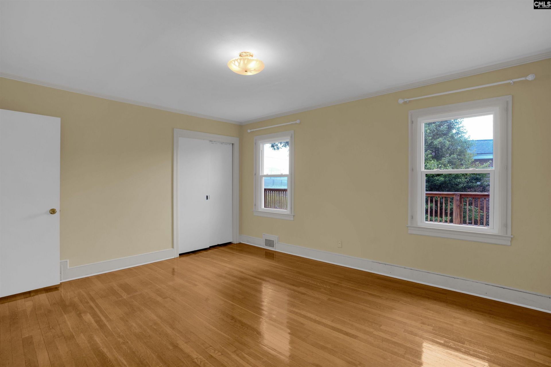 220 Nance Street Photo 18