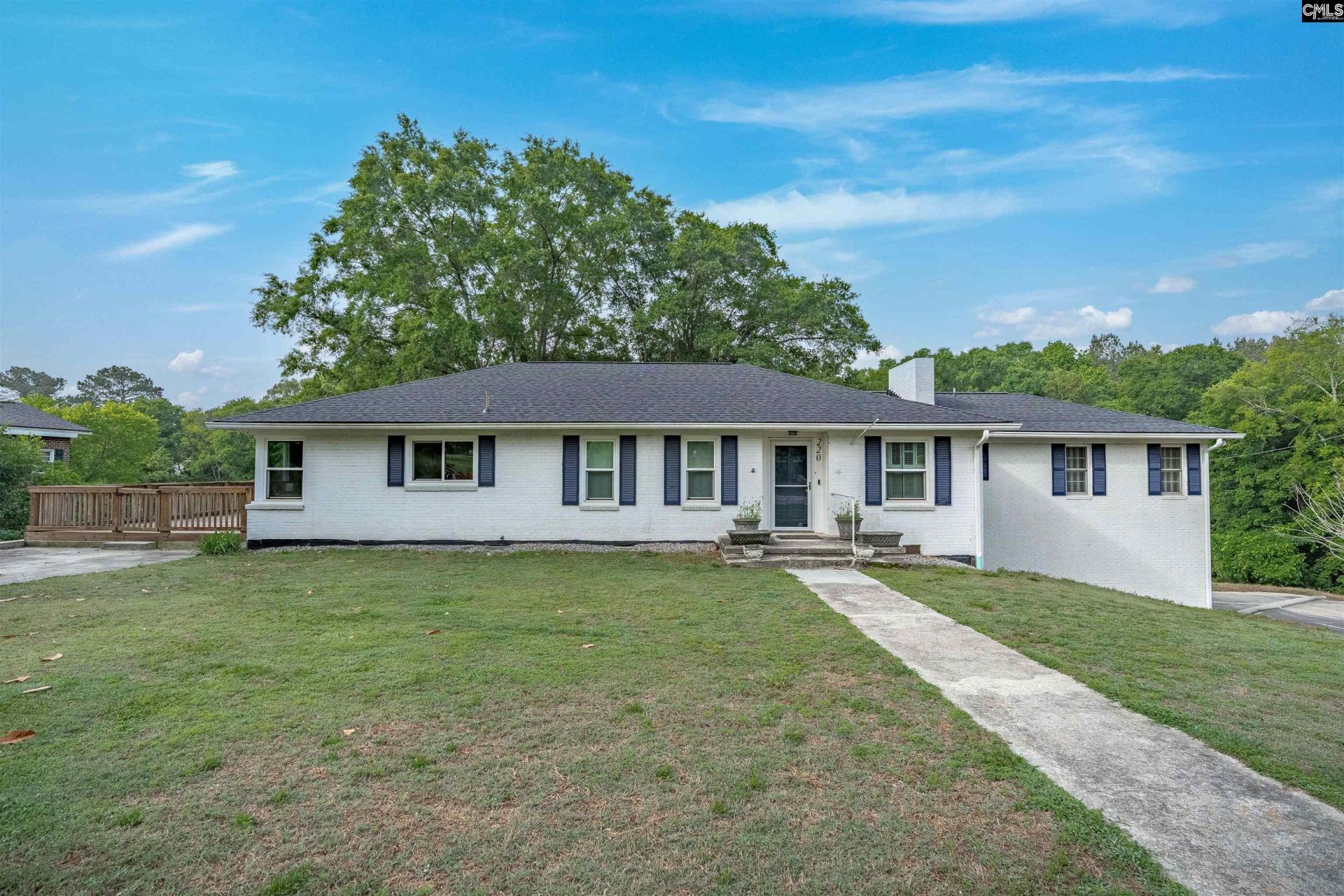 220 Nance Street  Photo 4