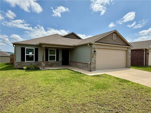877 Fairlane Street , Fayetteville, AR 72701