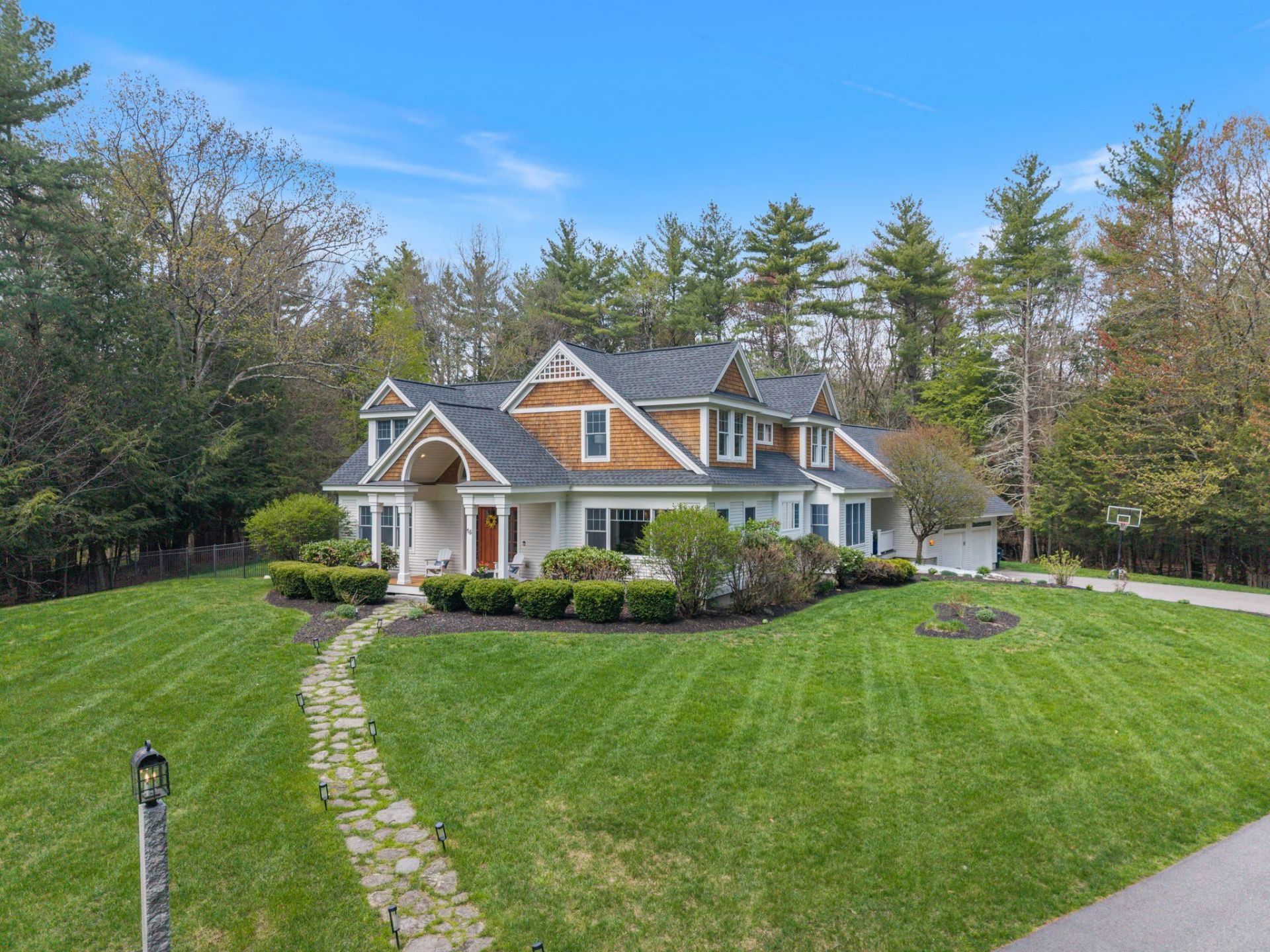15 Wiggin Way, Stratham, NH 03885 Main Photo