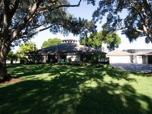 869 Robin Lane, Sebastian, FL 32958